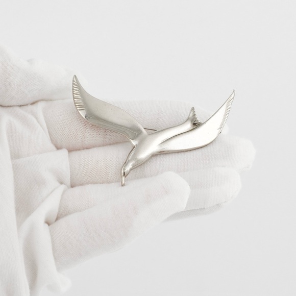 Vintage Seagull Bird Brooch Large Silver Tone Pin - Picture 2 of 3